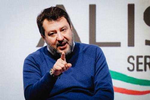 Salvini: "Forza Italia è perno del centrodestra"