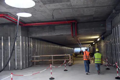 M4 "libera" piazza Frattini. In ritardo i nuovi parcheggi