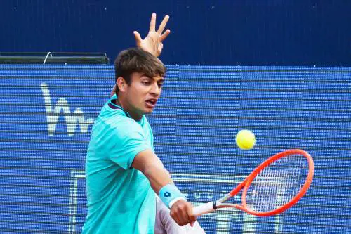 Due tornei al giorno, i "frontalieri" del tennis
