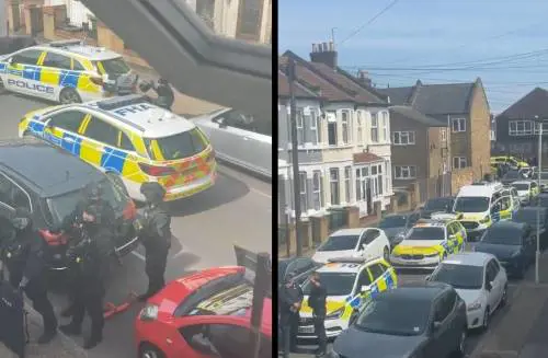 Col machete contro l'agente: paura a Londra