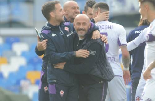 La Fiorentina strapazza il Napoli e sente profumo di Europa