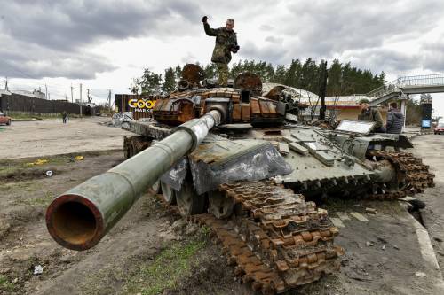 Infuria la battaglia a Mariupol: l'incubo armi chimiche