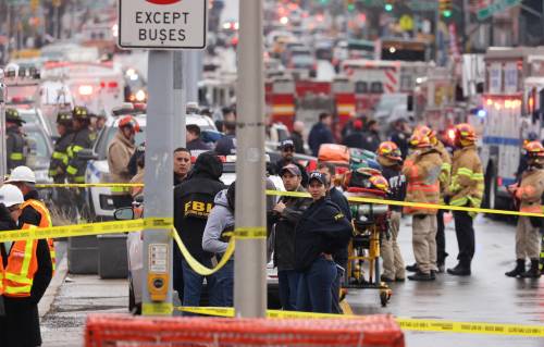 Le immagini dell'attacco: torna la paura a New York