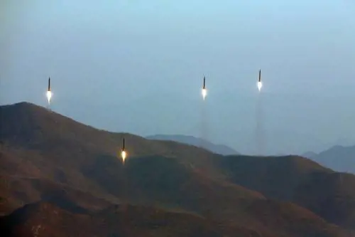 Tunnel, pozzi e strade. L'ultimo allarme sulla Cina: "Riprenderà i test nucleari"