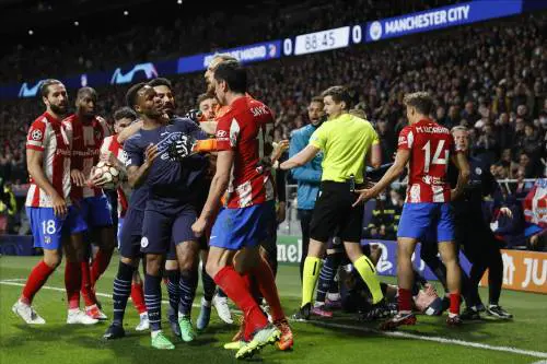 City avanti col brivido. Pep batte il Cholo in rissa. Ma il calcio è con Modric