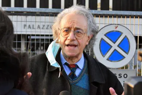 Caso Bibbiano, assolto lo psicoterapeuta Foti. "Giustizia dopo anni di gogna, ho pianto"