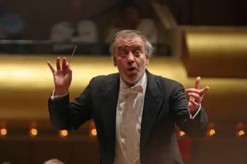 Ecco l’impero del direttore d’orchestra amico dello Zar