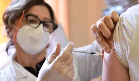 "La quarta dose? Un flop": ecco tutti i dati