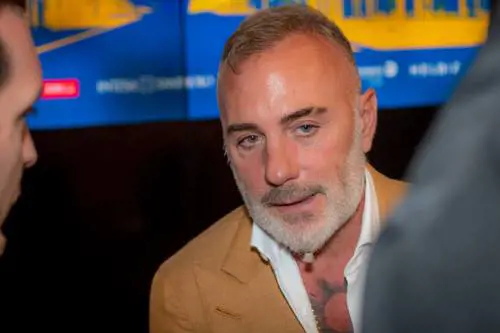"Faccio solo video sui social? Sto muto ma...". Vacchi zittisce chi lo critica