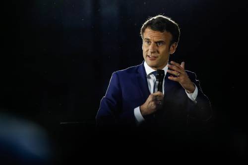 Sarkozy e gli altri: quel sostegno a Macron che può favorire la Le Pen