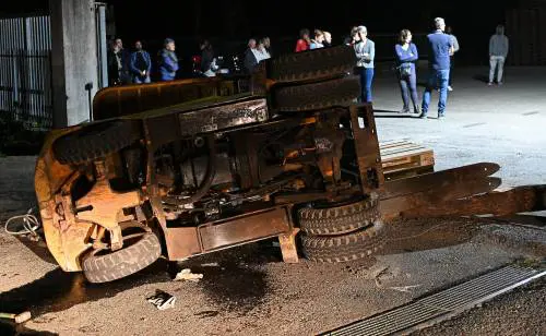 Muore a 17 anni travolto dal muletto