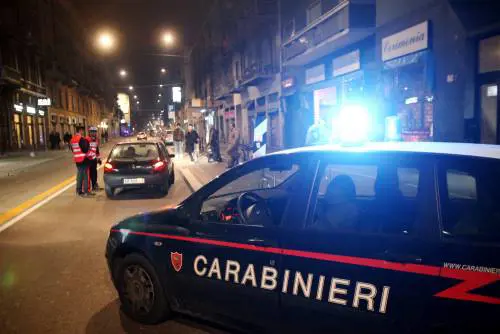 Assalti militari ai depositi delle griffe