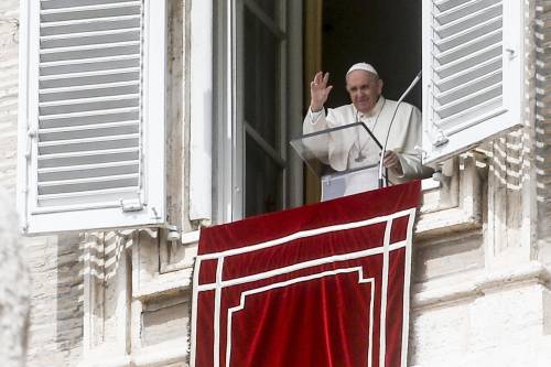 Il Papa: "Troppo sangue, difficile credere che Cristo sia risorto"