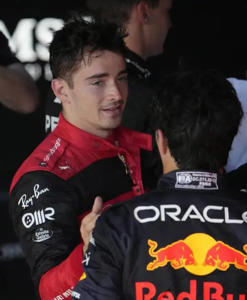 Leclerc rapinato, gli portano via il Rolex