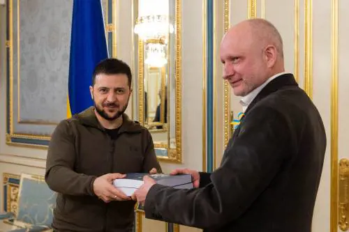 "Clausola di dissolvenza": perché Kiev rischia di non entrare in Ue