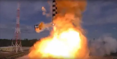 Testato il missile Sarmat. Putin: "Farà riflettere chi minaccia la Russia"