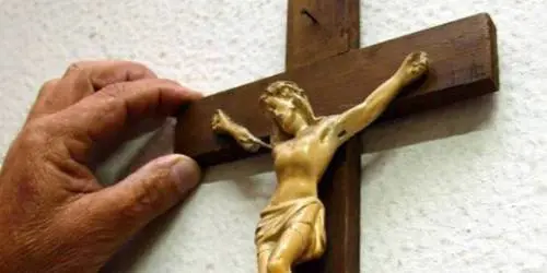 Il Pd ricomincia la battaglia: "Via il crocifisso nel Municipio 7"