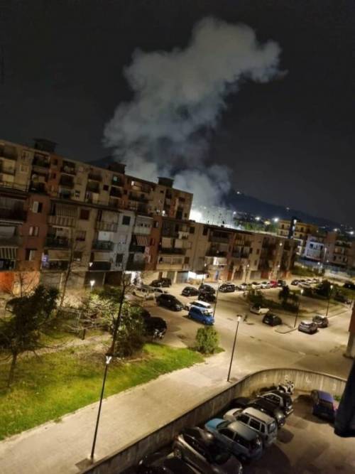 A Napoli tornano le bombe: residenti svegliati dal boato