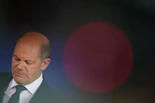 "Miliardi di danni": chi c'è dietro al "no" tedesco sull'embargo