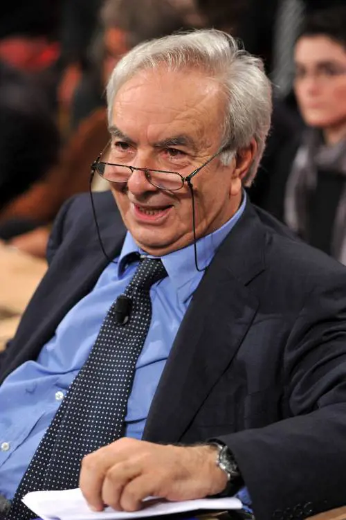 Alla sinistra resta "solo" il potere. La destra però deve svegliarsi