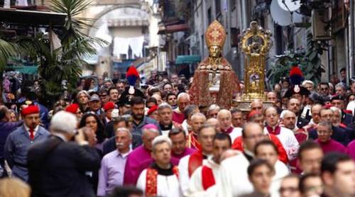 Il ritorno di San Gennaro a Napoli: tutto pronto per la processione