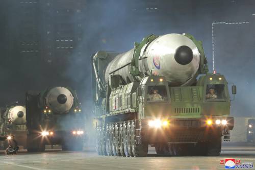 Kim fa sfilare i missili: ecco perché