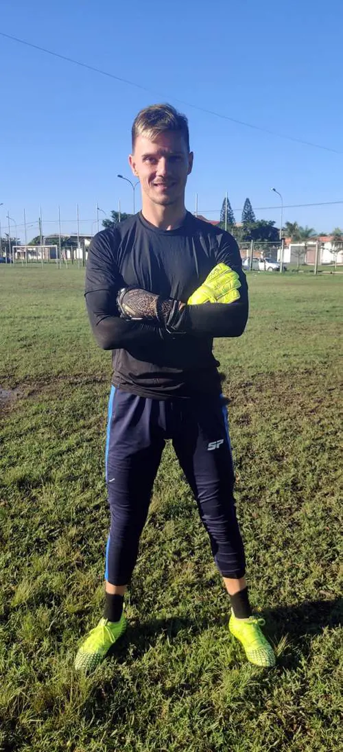 Messaggio di Vavassori: "Qualche ferita e febbre ma sono ancora vivo". La Procura ora indaga sui combattenti italiani