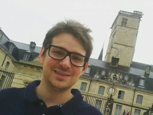 Vigile urbano e ultrà interista. "Milanisti ebrei dominati..."