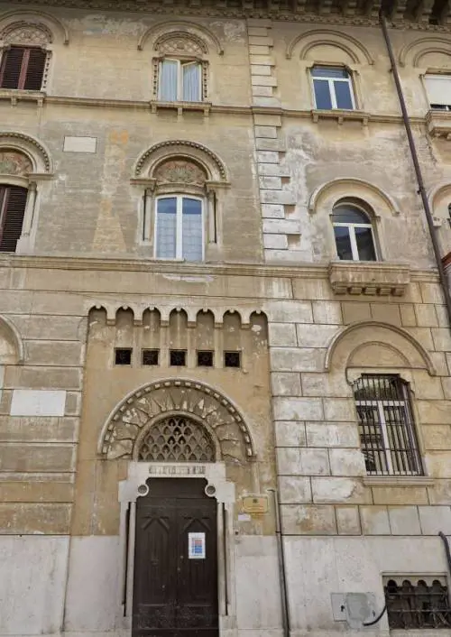 Ecco cosa è successo davvero all'ambasciata somala