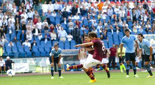 Per ogni laziale ci sono tre romanisti. Come il tifo divide la Capitale