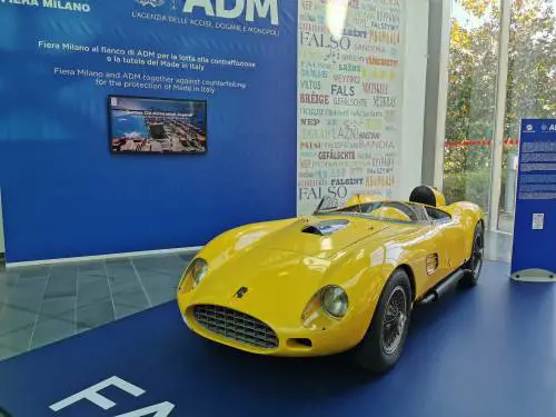 Intesa anti-contraffazione tra Fiera e Adm: in mostra una Ferrari "fake"