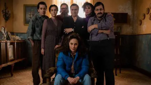 "Aspetto la seconda di Bang bang baby". E la protagonista fa lo spoiler