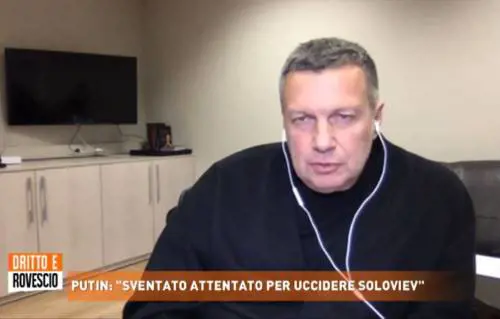 "Sei killer nazisti contro di me". Il conduttore russo accusa Kiev