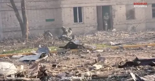 Scontro a fuoco tra i palazzi: l'incubo a Mariupol