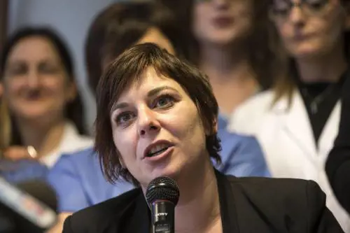 Cecilia Strada stufa dei finti pacifisti: "La Russia è aggressore e carnefice"