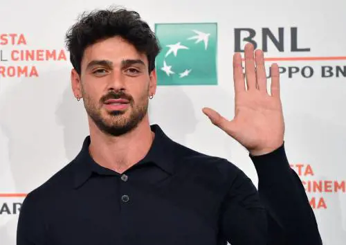 Dalla Polonia con erotismo (spinto)