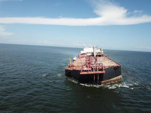 "Disastro ambientale". "No traffico di petrolio": la strana storia della petroliera Xelo