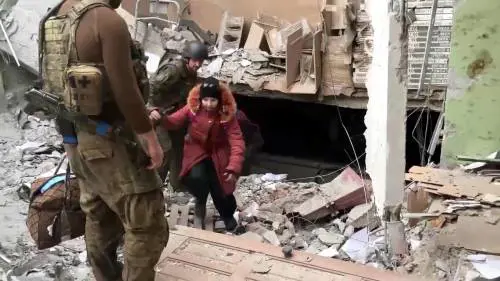 500 persone da salvare: fuga dall'inferno di Azovstal