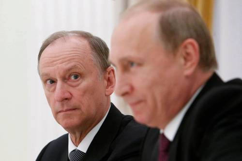 L'auto-candidatura per il dopo Putin. A Mosca è iniziata la scalata dei falchi