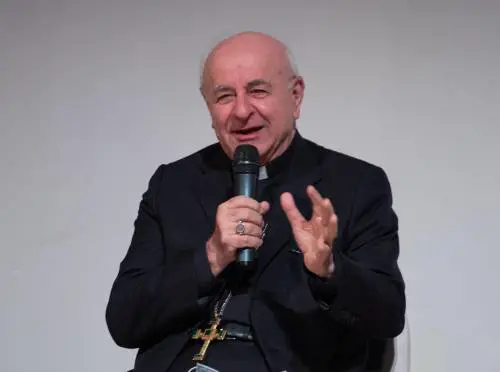 "Il Santo Padre non voleva offendere. Gli uomini di Chiesa rispondano a Dio"