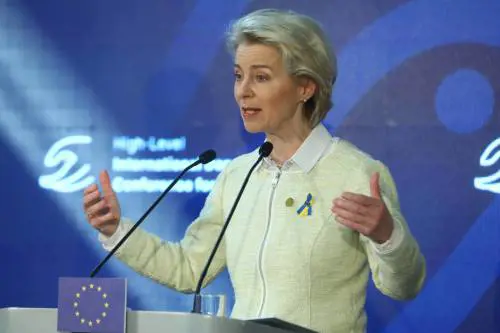Piano Marshall per l'Ucraina: già raccolti oltre 6 miliardi. Ue: "Ma Putin la deve pagare"
