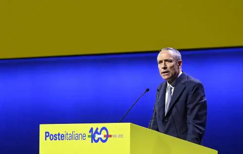 Poste, la semestrale corre e per il futuro punta su Tim
