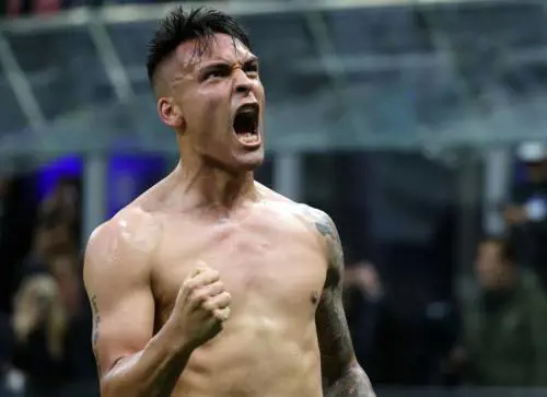 Pazza Inter, ma c'è Lautaro. Sorpasso da paura al Milan