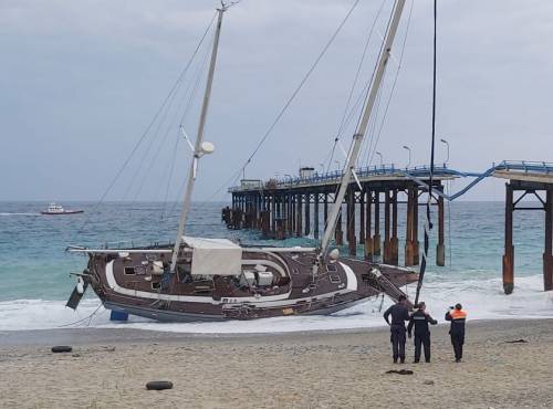 L'imbarcazione utilizzata dai migranti