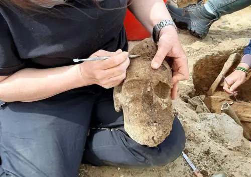 Trovati due nuovi giganti i pugili di Mont'e Prama "Orgoglio di Sardegna"