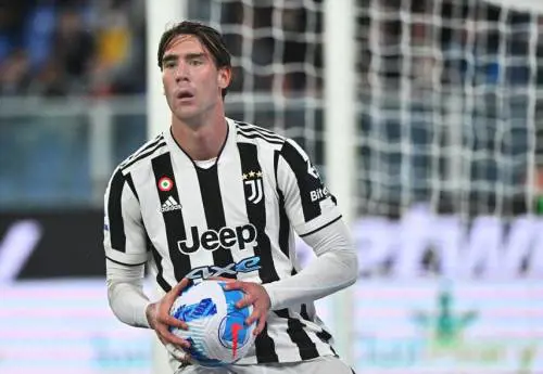 "Deve stare tranquillo...". Allegri predica calma ma Vlahovic lo "tradisce"