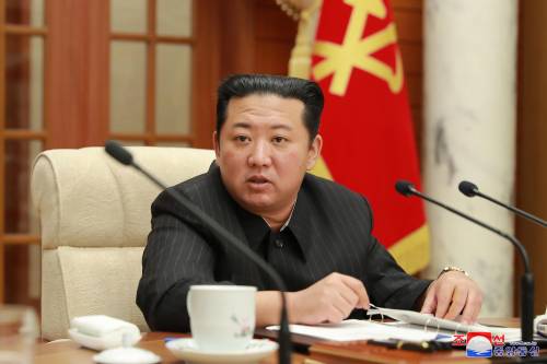 Corea e Usa rispondono ai razzi di Kim. Ma di 5 missili uno si schianta al suolo