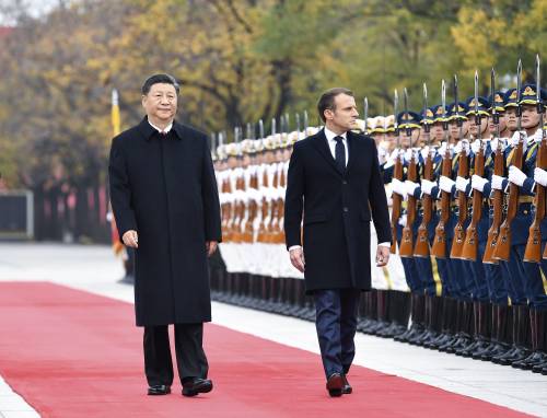 "Tutelare l'integrità territoriale": la telefonata Macron-Xi che preoccupa Putin