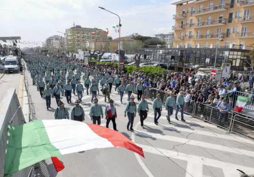Femministe e progressisti chiedano scusa