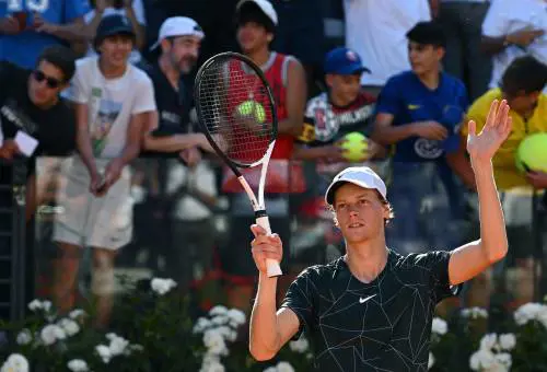 Sinner, sull'erba diventata amica la sfida più dura con Djokovic